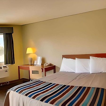 Inn At רונרט פארק מראה חיצוני תמונה