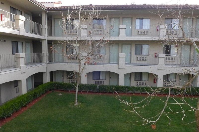 Inn At רונרט פארק מראה חיצוני תמונה
