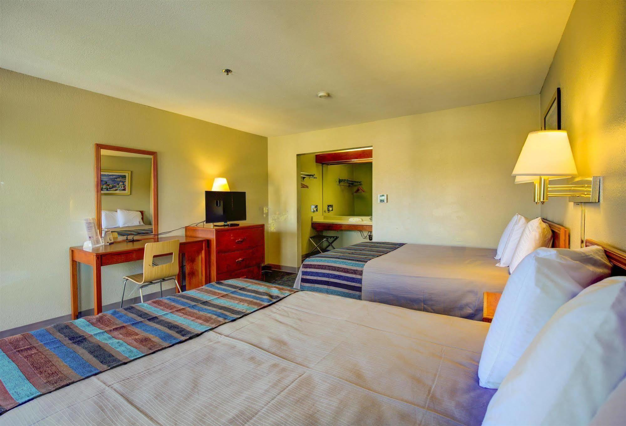 Inn At רונרט פארק מראה חיצוני תמונה